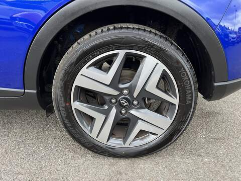 Hyundai BAYON 1.0 T-GDi MHEV Premium SUV 5dr Petrol Hybrid Manual Euro 6 (s/s) (100 ps) - U1651449