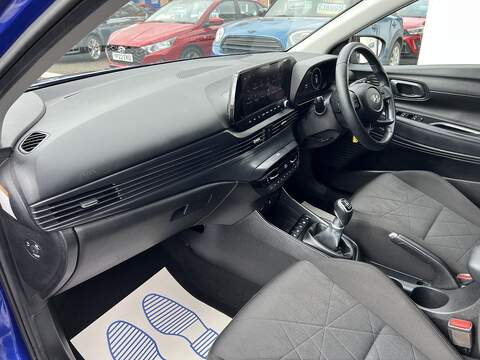Hyundai BAYON 1.0 T-GDi MHEV Premium SUV 5dr Petrol Hybrid Manual Euro 6 (s/s) (100 ps) - U1651449
