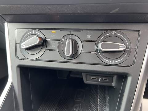 Volkswagen Taigo 1.0 TSI Life SUV 5dr Petrol Manual Euro 6 (s/s) (95 ps) - U1651450