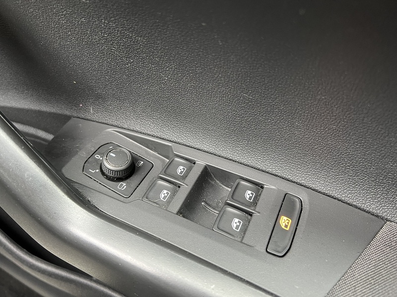 Volkswagen Taigo 1.0 TSI Life SUV 5dr Petrol Manual Euro 6 (s/s) (95 ps) - U1651450