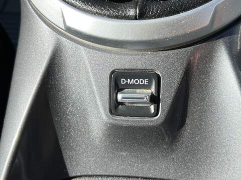 Nissan Juke 1.0 DIG-T N-Connecta SUV 5dr Petrol Manual Euro 6 (s/s) (114 ps) - U1651456
