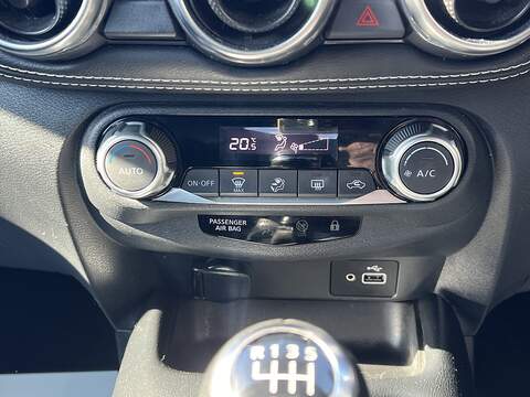 Nissan Juke 1.0 DIG-T N-Connecta SUV 5dr Petrol Manual Euro 6 (s/s) (114 ps) - U1651456