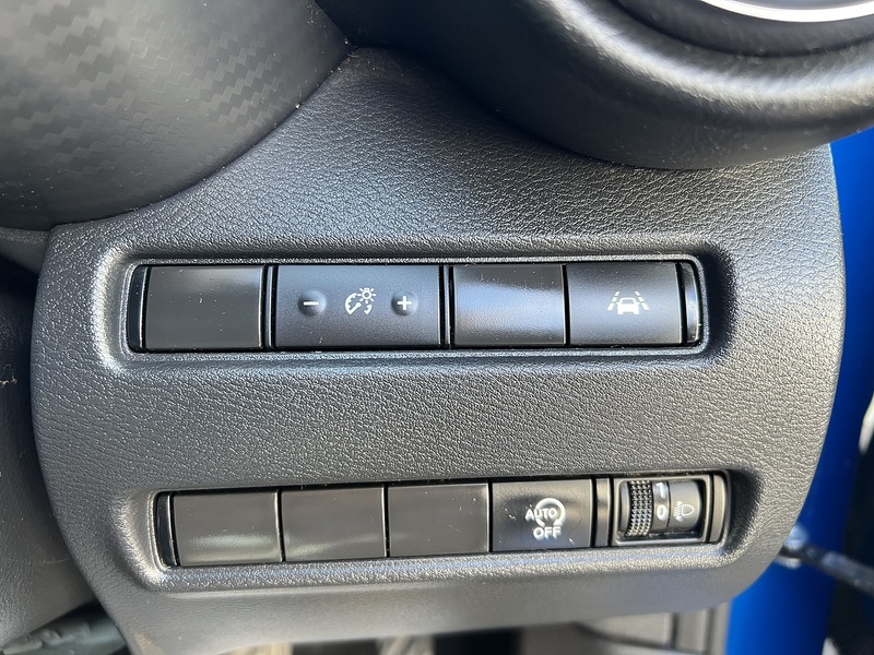 Nissan Juke 1.0 DIG-T N-Connecta SUV 5dr Petrol Manual Euro 6 (s/s) (114 ps) - U1651456