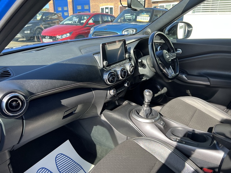 Nissan Juke 1.0 DIG-T N-Connecta SUV 5dr Petrol Manual Euro 6 (s/s) (114 ps) - U1651456