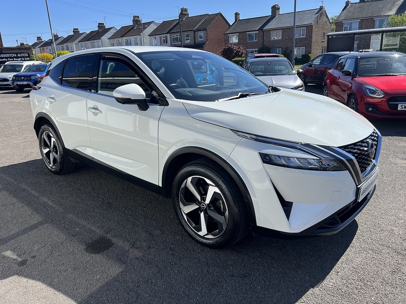 Nissan Qashqai 1.3 DIG-T MHEV N-Connecta SUV 5dr Petrol Hybrid Manual Euro 6 (s/s) (140 ps) - U1651458