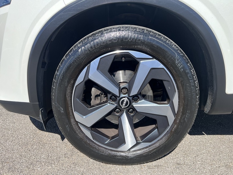Nissan Qashqai 1.3 DIG-T MHEV N-Connecta SUV 5dr Petrol Hybrid Manual Euro 6 (s/s) (140 ps) - U1651458