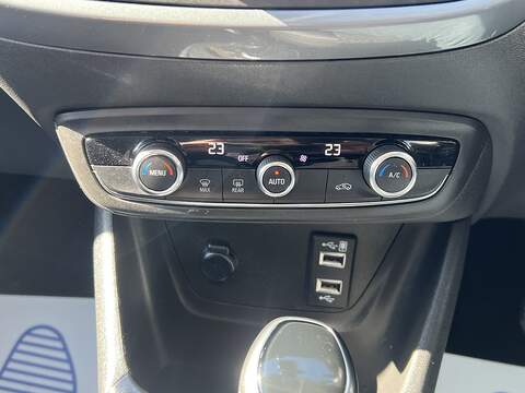 Vauxhall Crossland X 1.2 Turbo Elite Nav Auto Euro 6 (s/s) 5dr - U1651461