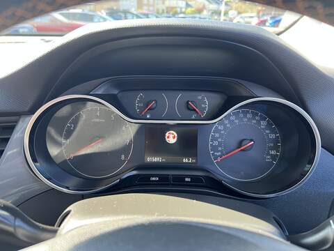 Vauxhall Crossland X 1.2 Turbo Elite Nav Auto Euro 6 (s/s) 5dr - U1651461