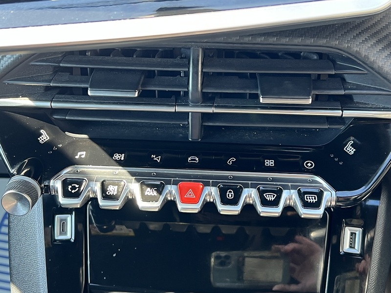 Peugeot E-2008 50kWh GT SUV 5dr Electric Auto (7kW Charger) (136 ps) - U1651472