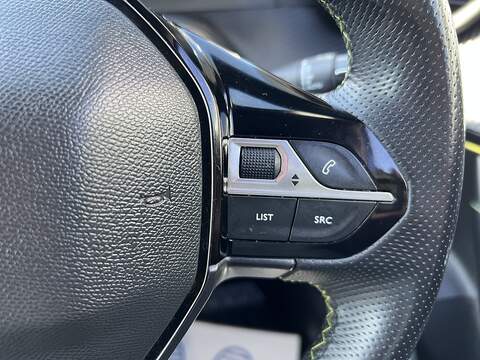 Peugeot E-2008 50kWh GT SUV 5dr Electric Auto (7kW Charger) (136 ps) - U1651472