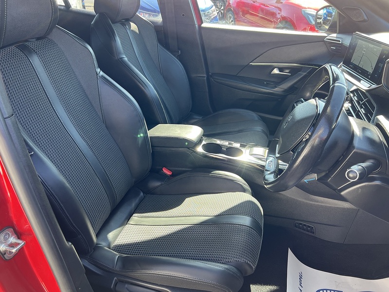 Peugeot E-2008 50kWh GT SUV 5dr Electric Auto (7kW Charger) (136 ps) - U1651472