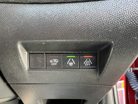 Peugeot E-2008 50kWh GT SUV 5dr Electric Auto (7kW Charger) (136 ps) - U1651472