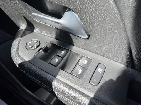 Vauxhall Mokka 1.2 Turbo GS SUV 5dr Petrol Manual Euro 6 (s/s) (100 ps) - U1651476