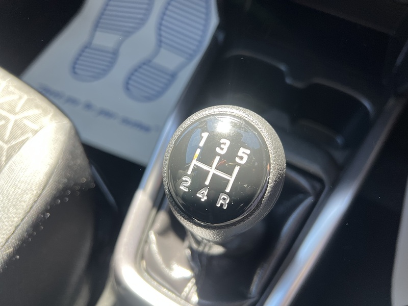 Suzuki Swift 1.2 MHEV Ultra Hatchback 5dr Petrol Hybrid Manual Euro 6 (s/s) (82 ps) - U1651478