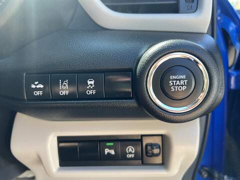 Suzuki Swift 1.2 MHEV Ultra Hatchback 5dr Petrol Hybrid Manual Euro 6 (s/s) (82 ps) - U1651478