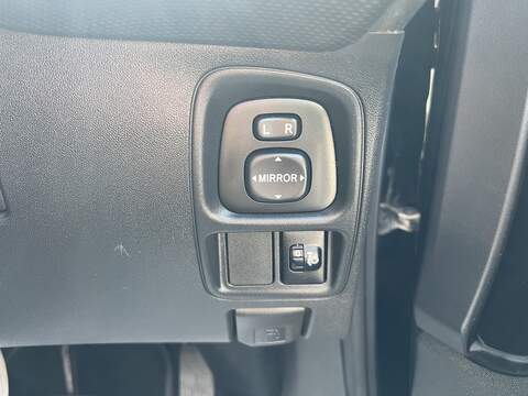 Citroen C1 1.0 VTi Flair Hatchback 3dr Petrol Manual Euro 6 (72 ps) - U1651481