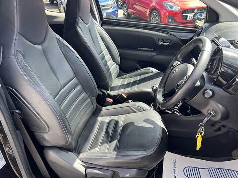 Citroen C1 1.0 VTi Flair Hatchback 3dr Petrol Manual Euro 6 (72 ps) - U1651481