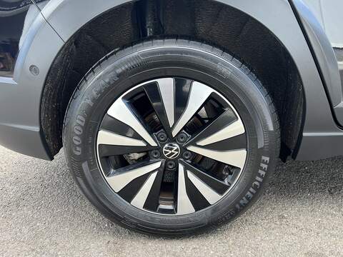 Volkswagen Taigo 1.0 TSI Life SUV 5dr Petrol Manual Euro 6 (s/s) (110 ps) - U1651490