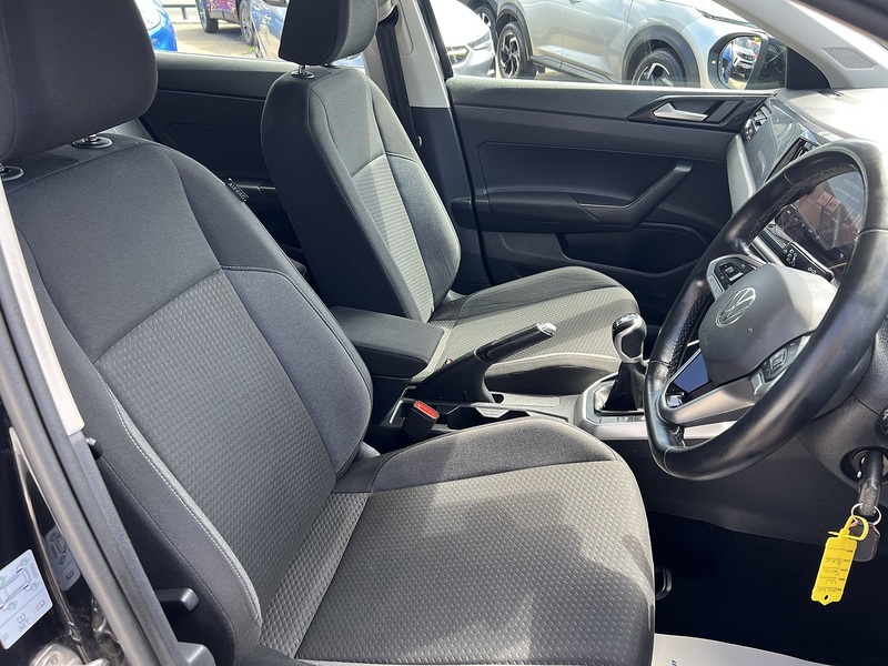 Volkswagen Taigo 1.0 TSI Life SUV 5dr Petrol Manual Euro 6 (s/s) (110 ps) - U1651490