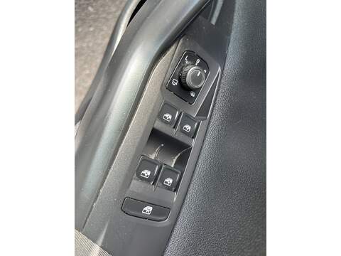 Volkswagen Taigo 1.0 TSI Life SUV 5dr Petrol Manual Euro 6 (s/s) (110 ps) - U1651490