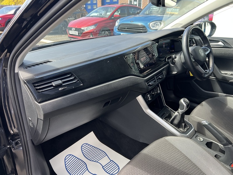 Volkswagen Taigo 1.0 TSI Life SUV 5dr Petrol Manual Euro 6 (s/s) (110 ps) - U1651490