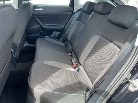 Volkswagen Taigo 1.0 TSI Life SUV 5dr Petrol Manual Euro 6 (s/s) (110 ps) - U1651490