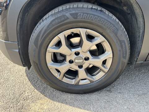 Jeep Avenger 1.2 Longitude SUV 5dr Petrol Manual Euro 6 (s/s) (100 ps) - U1651499