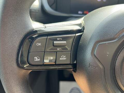 Jeep Avenger 1.2 Longitude SUV 5dr Petrol Manual Euro 6 (s/s) (100 ps) - U1651499