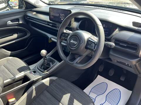 Jeep Avenger 1.2 Longitude SUV 5dr Petrol Manual Euro 6 (s/s) (100 ps) - U1651499