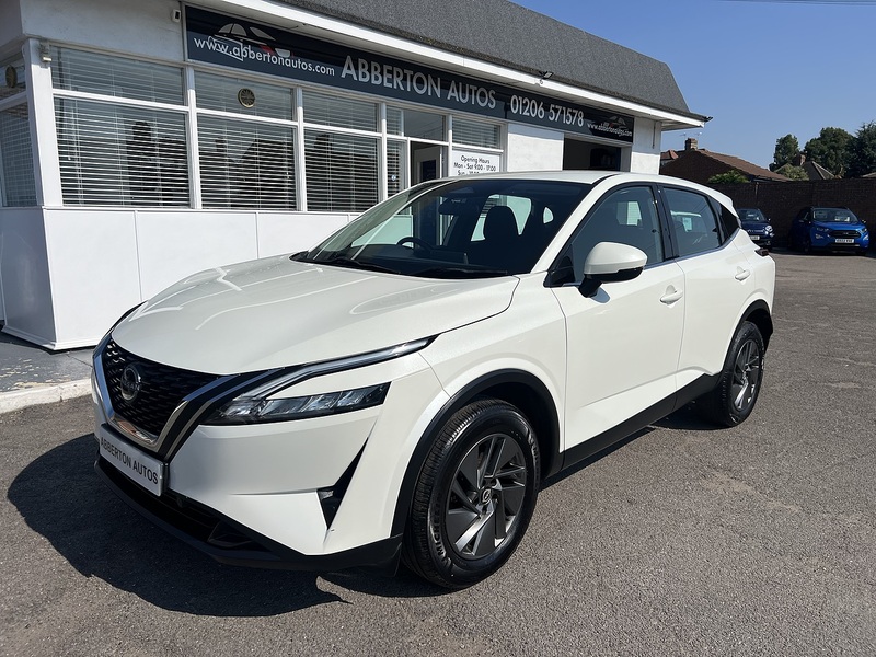 Nissan Qashqai 1.3 DIG-T MHEV Acenta Premium SUV 5dr Petrol Hybrid Manual Euro 6 (s/s) (140 ps) - U1651536