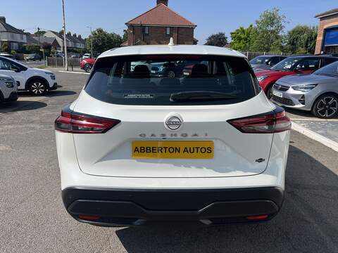 Nissan Qashqai 1.3 DIG-T MHEV Acenta Premium SUV 5dr Petrol Hybrid Manual Euro 6 (s/s) (140 ps) - U1651536
