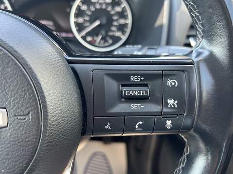 Nissan Qashqai 1.3 DIG-T MHEV Acenta Premium SUV 5dr Petrol Hybrid Manual Euro 6 (s/s) (140 ps) - U1651536
