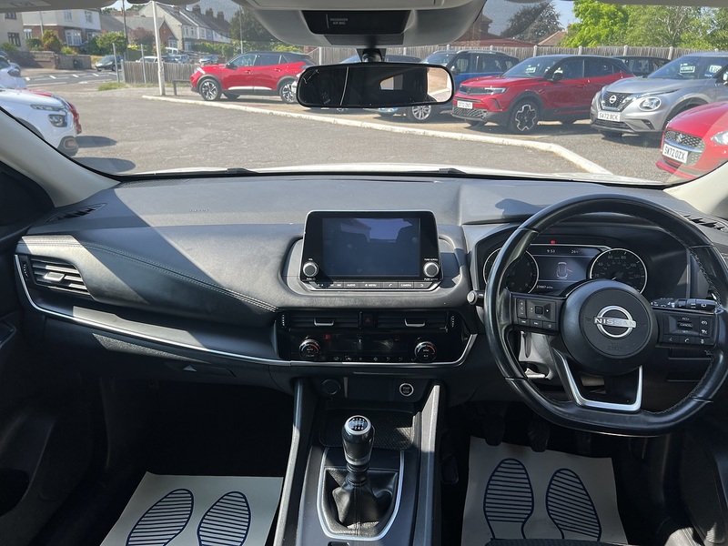 Nissan Qashqai 1.3 DIG-T MHEV Acenta Premium SUV 5dr Petrol Hybrid Manual Euro 6 (s/s) (140 ps) - U1651536
