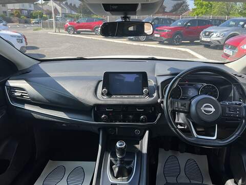 Nissan Qashqai 1.3 DIG-T MHEV Acenta Premium SUV 5dr Petrol Hybrid Manual Euro 6 (s/s) (140 ps) - U1651536