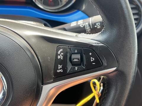 Vauxhall ADAM 1.2i ecoFLEX ENERGISED Hatchback 3dr Petrol Manual Euro 6 (s/s) (70 ps) - U1651537