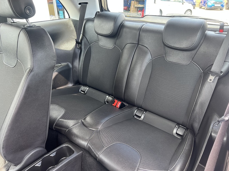 Vauxhall ADAM 1.2i ecoFLEX ENERGISED Hatchback 3dr Petrol Manual Euro 6 (s/s) (70 ps) - U1651537