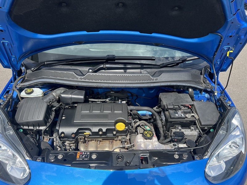Vauxhall ADAM 1.2i ecoFLEX ENERGISED Hatchback 3dr Petrol Manual Euro 6 (s/s) (70 ps) - U1651537
