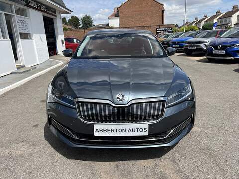 Skoda Superb 1.4 TSI iV 13kWh Laurin & Klement Hatchback 5dr Petrol Plug-in Hybrid DSG Euro 6 (s/s) (218 ps) - U1651555