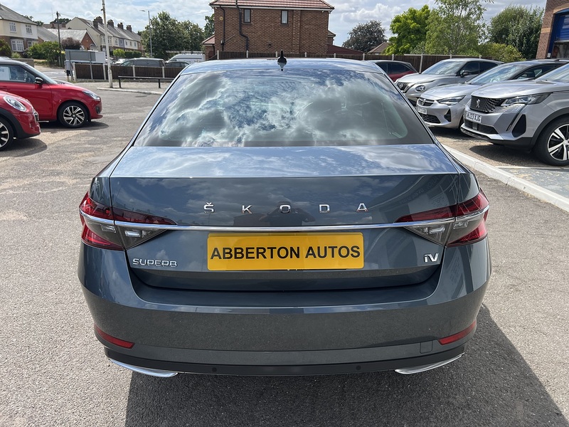 Skoda Superb 1.4 TSI iV 13kWh Laurin & Klement Hatchback 5dr Petrol Plug-in Hybrid DSG Euro 6 (s/s) (218 ps) - U1651555