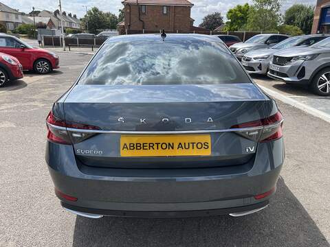 Skoda Superb 1.4 TSI iV 13kWh Laurin & Klement Hatchback 5dr Petrol Plug-in Hybrid DSG Euro 6 (s/s) (218 ps) - U1651555