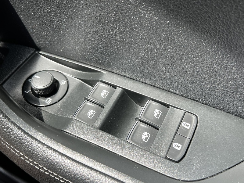 Skoda Superb 1.4 TSI iV 13kWh Laurin & Klement Hatchback 5dr Petrol Plug-in Hybrid DSG Euro 6 (s/s) (218 ps) - U1651555
