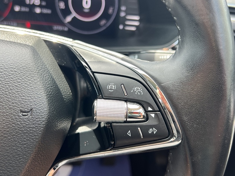 Skoda Superb 1.4 TSI iV 13kWh Laurin & Klement Hatchback 5dr Petrol Plug-in Hybrid DSG Euro 6 (s/s) (218 ps) - U1651555