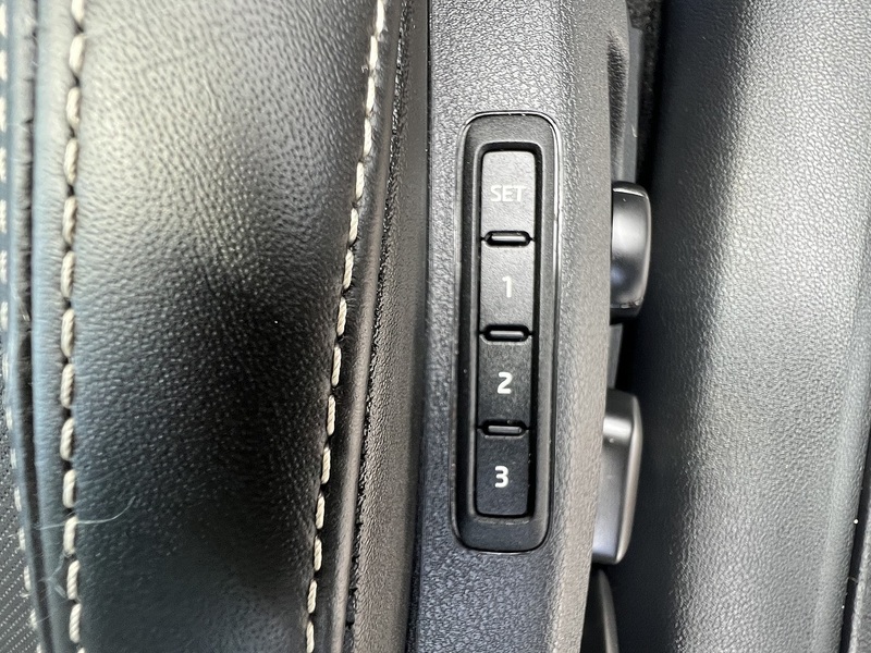 Skoda Superb 1.4 TSI iV 13kWh Laurin & Klement Hatchback 5dr Petrol Plug-in Hybrid DSG Euro 6 (s/s) (218 ps) - U1651555