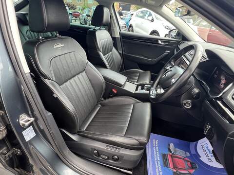 Skoda Superb 1.4 TSI iV 13kWh Laurin & Klement Hatchback 5dr Petrol Plug-in Hybrid DSG Euro 6 (s/s) (218 ps) - U1651555