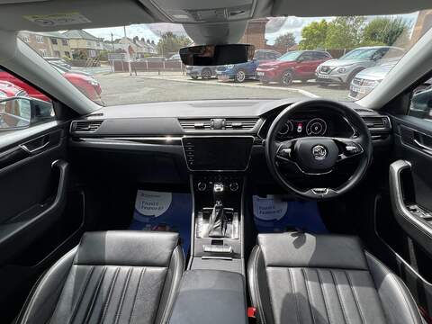 Skoda Superb 1.4 TSI iV 13kWh Laurin & Klement Hatchback 5dr Petrol Plug-in Hybrid DSG Euro 6 (s/s) (218 ps) - U1651555