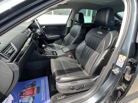 Skoda Superb 1.4 TSI iV 13kWh Laurin & Klement Hatchback 5dr Petrol Plug-in Hybrid DSG Euro 6 (s/s) (218 ps) - U1651555
