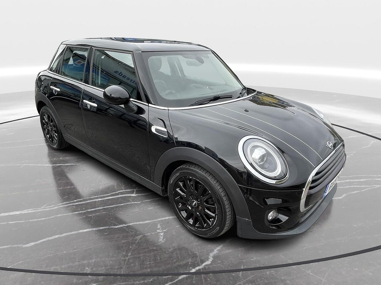 2019 Mini Hatch