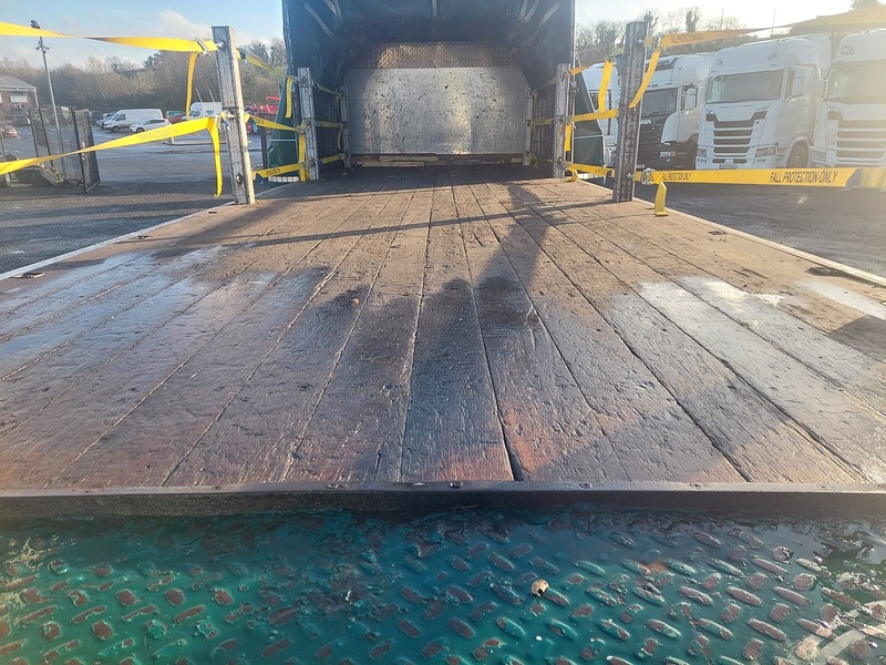 Daf Trucks CF230 Steel Carrier - U1628