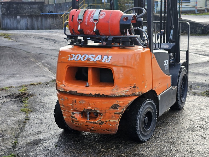 DOOSAN DOOSAN G33P-5 FORKLIFT DOOSAN G33P-5 FORKLIFT - U1641