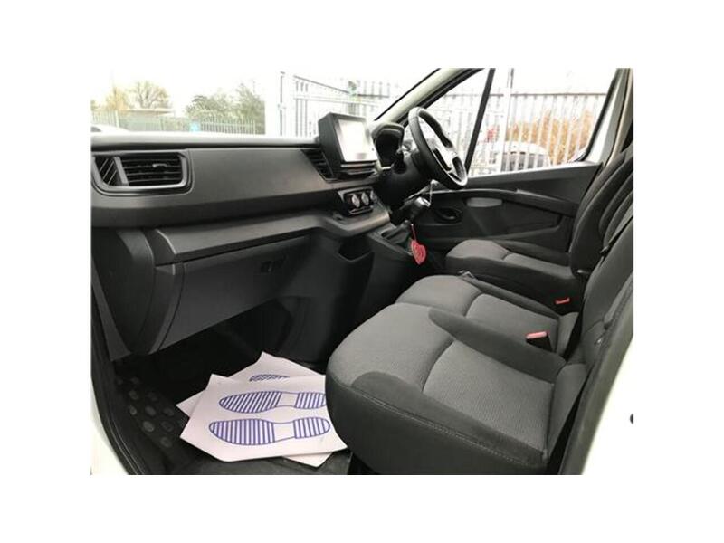 Renault Trafic dCi Blue LL30 Business+ - U1706